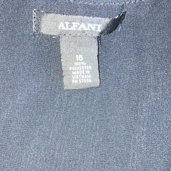 Alfani Black and Gray Patterned Blouse - Picture 2 of 2